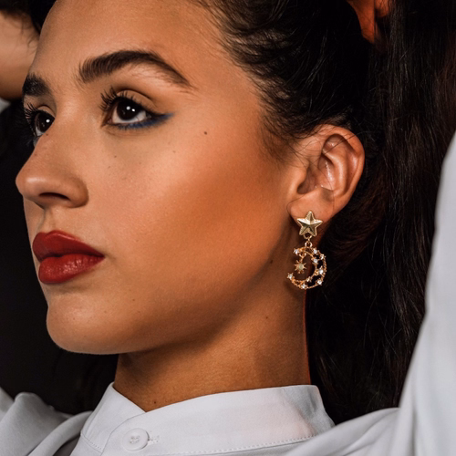 Lili Estevez on SPOZZ